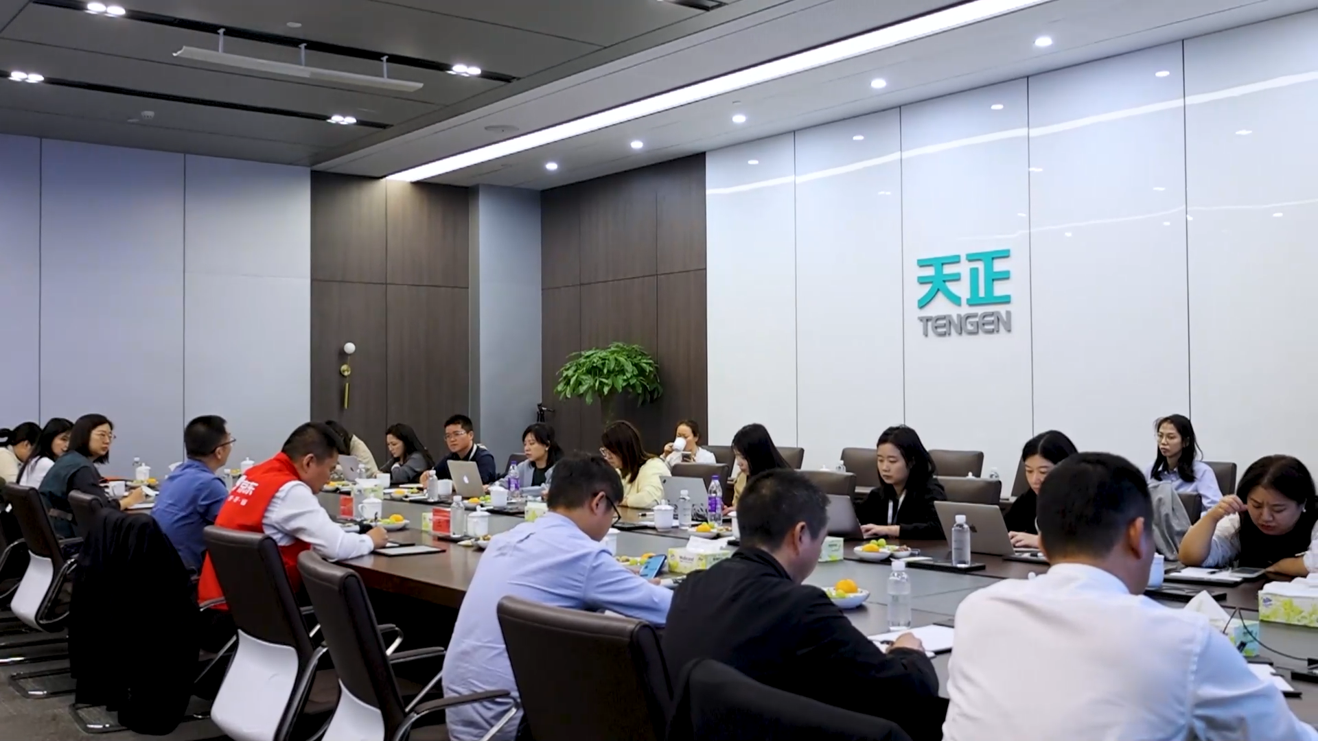 京东工业走进麻花豆传剧媒国产剧在线观看完整，探访产业数智化之路！